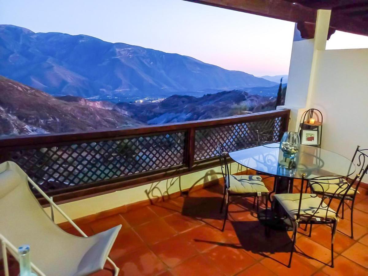 Apartamento En El Corazon De Las Alpujarras Carataunas Exterior photo